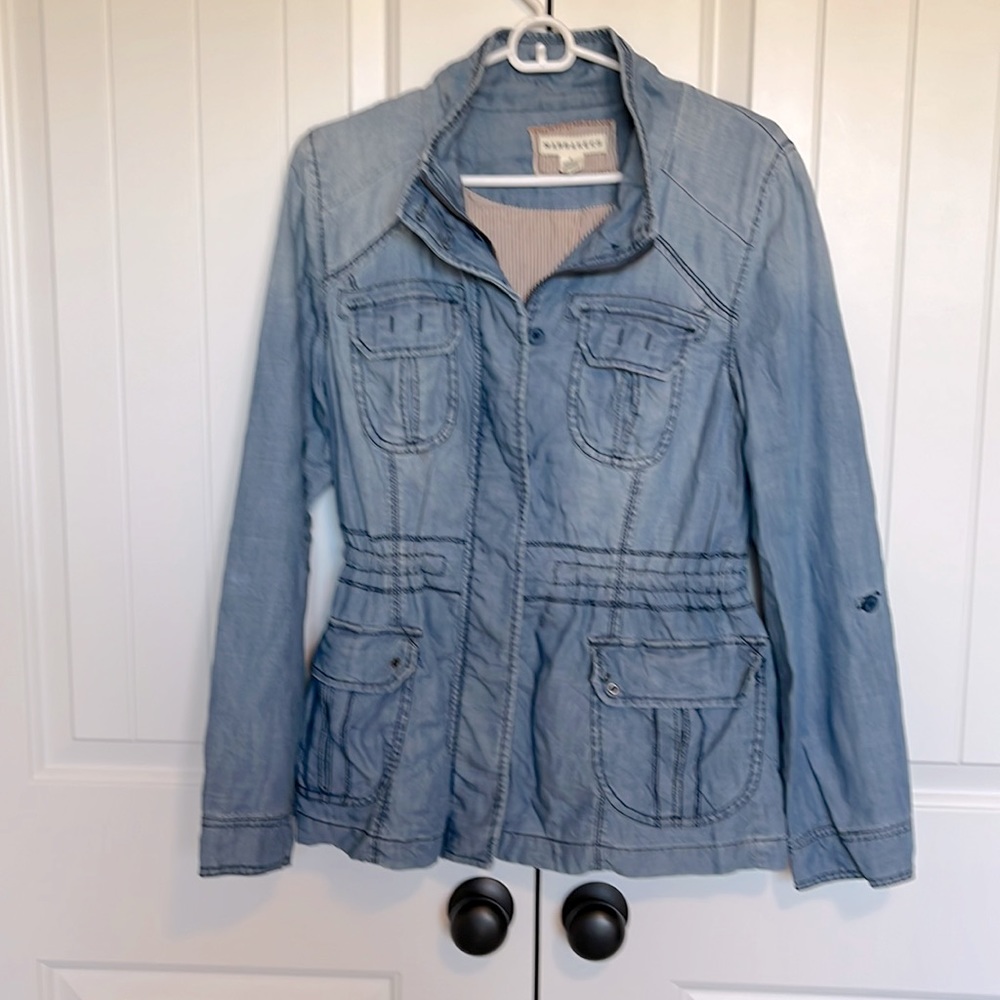 Size S Marrakech lined jacket. Lots of details - zip & button front